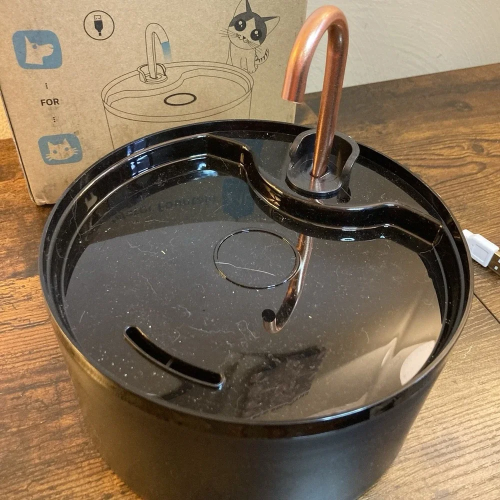 Cat Water Fountain 2.1L Black Plastic Quiet Flow